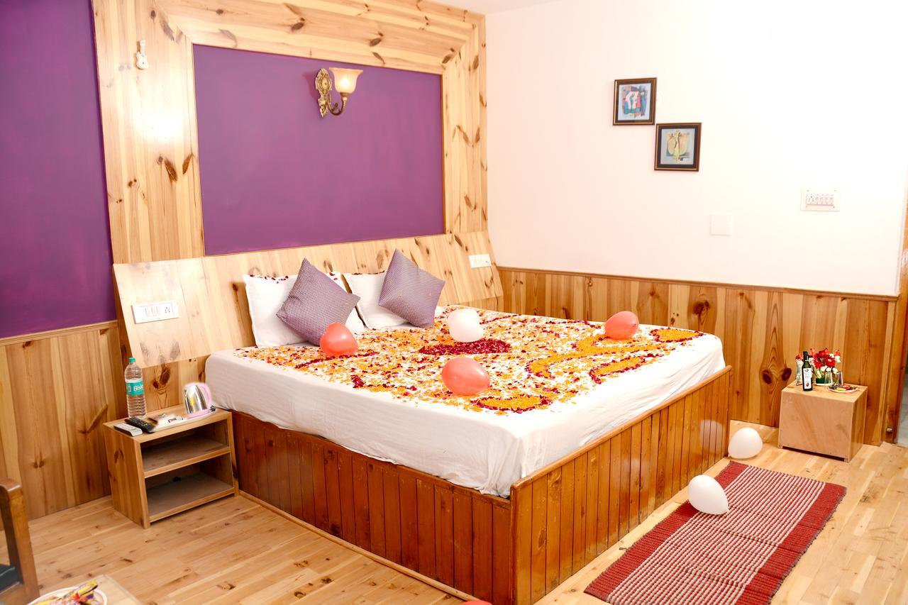 Hotel Rajhans Manali Exterior foto