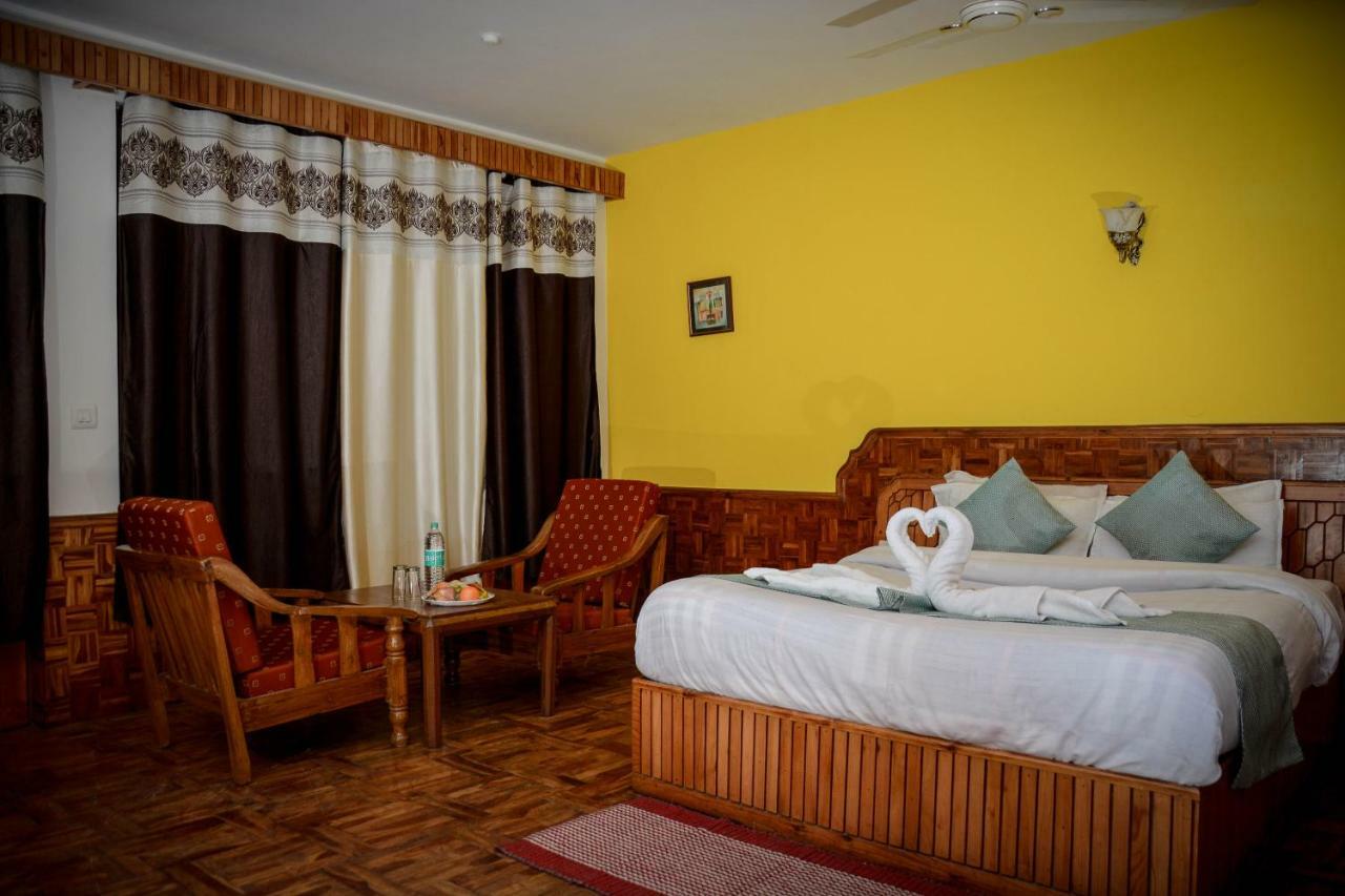 Hotel Rajhans Manali Exterior foto